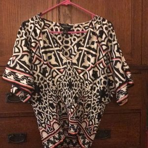 White House Black Market kimono sleeve top